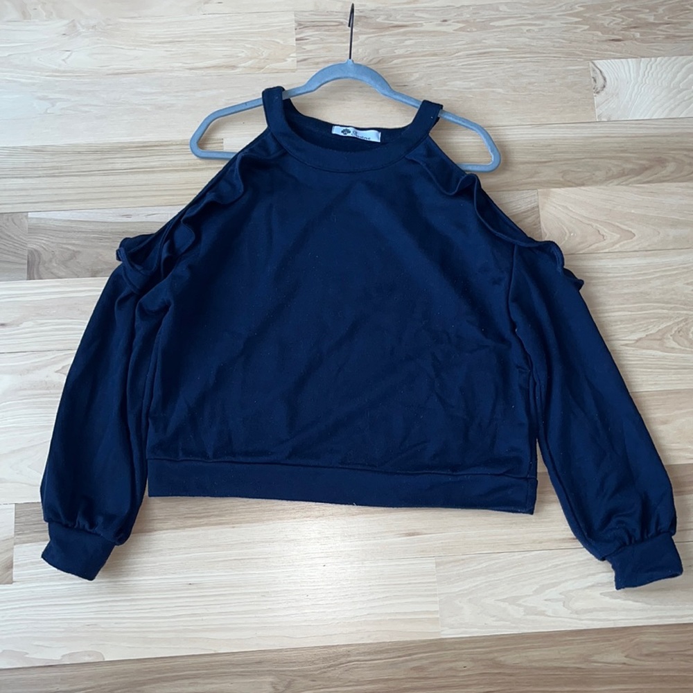 Cold Shoulder sweatshirt size L